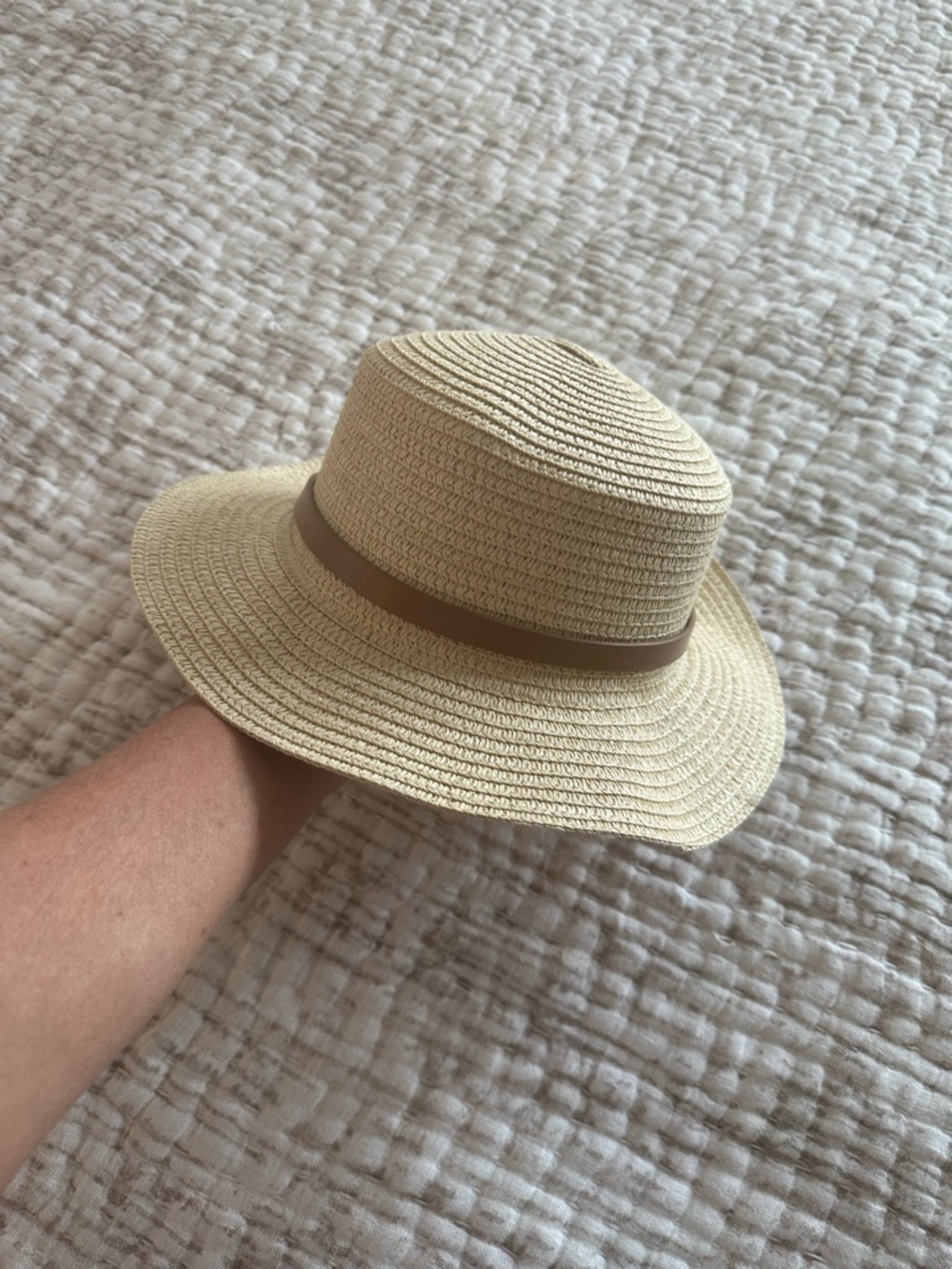 R Straw Hat - Picture 4 of 7